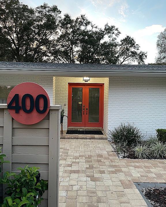 1st image of 400 Wilson Place Dr