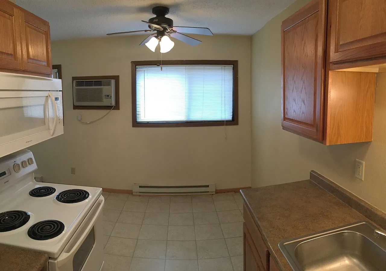 1151 Prairie Parkway - 1 — Photo 2
