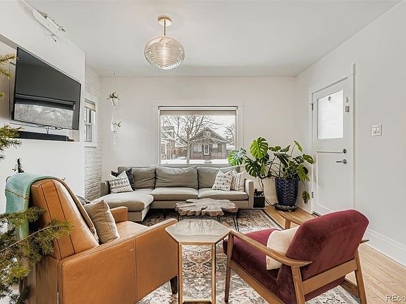 5th image of 3216 Vine Street