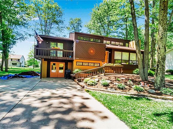 4th image of 8366 Cobblestone Ct