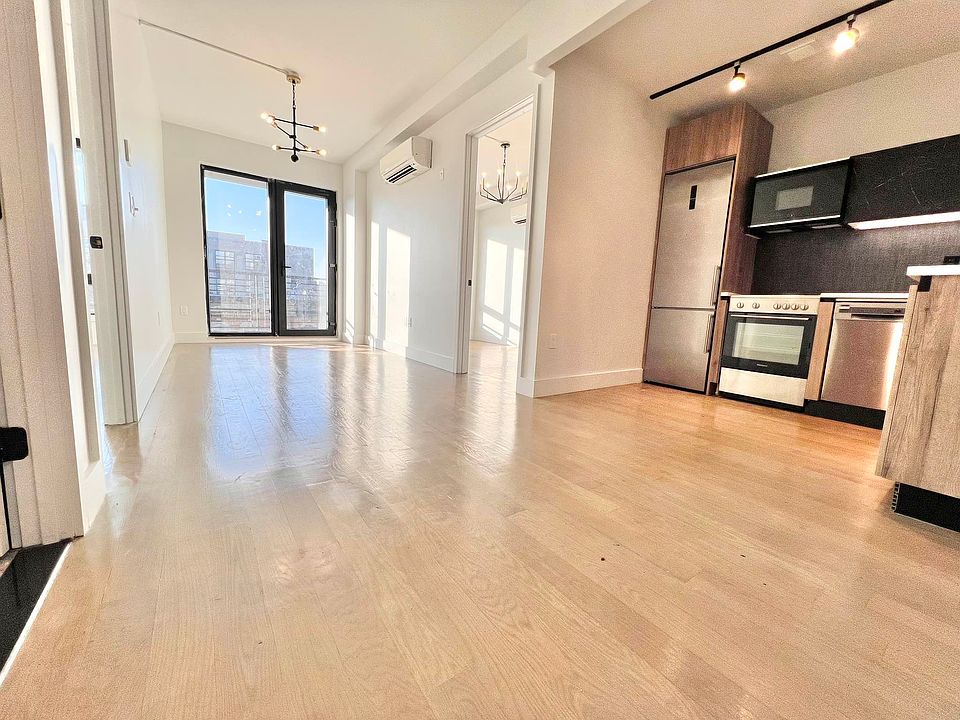 1st image of 2807 Snyder Ave #7F