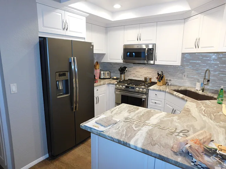 1007 Howard Ave #56 — Photo 9