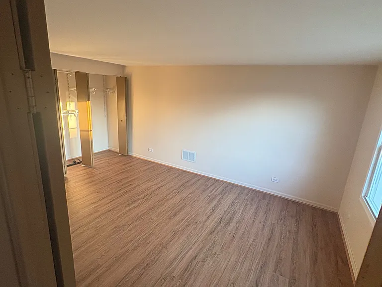1135 Williamsburg Rd — Photo 7