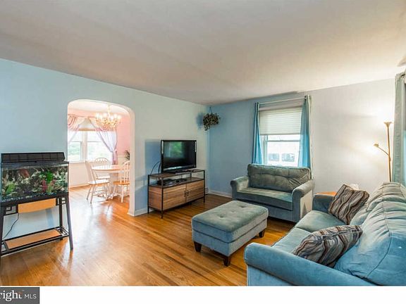 3rd image of 801 Shadeland Ave