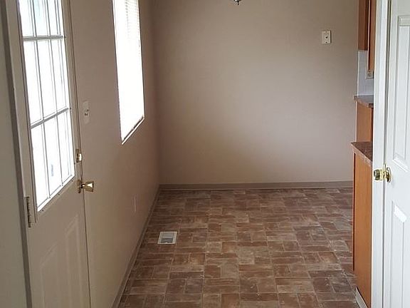 4th image of 428 E Dalton Ave