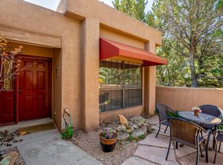 258 Cuesta Del Norte Dr, Santa Fe, NM 87501