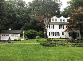 9 Maple St #9A, Weston, CT 06883