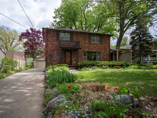 3121 44th St, Des Moines, IA 50310