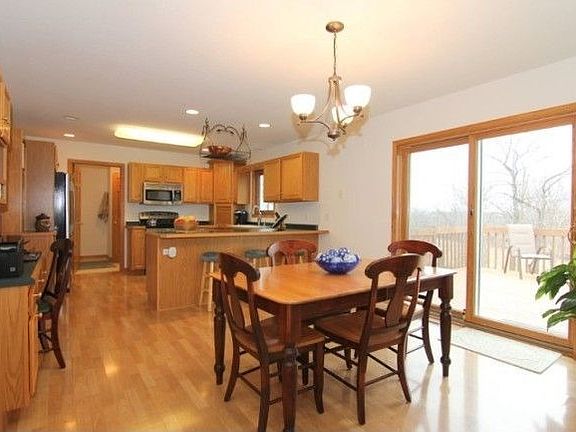 5th image of 629 Jenna Dr