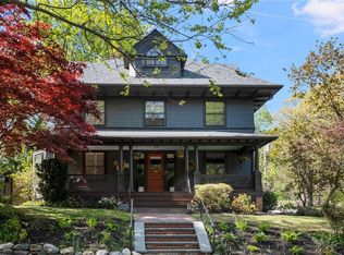 690 Angell St, Providence, RI 02906