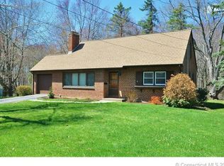 7 Cyrus Ln, Bloomfield, CT 06002