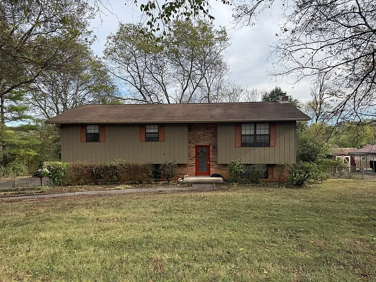 1723 Joan Dr — Photo 3