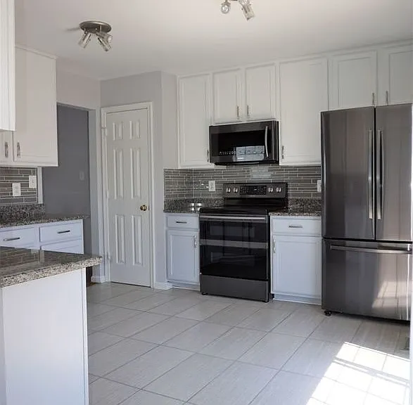 6 Ella Ct — Photo 4