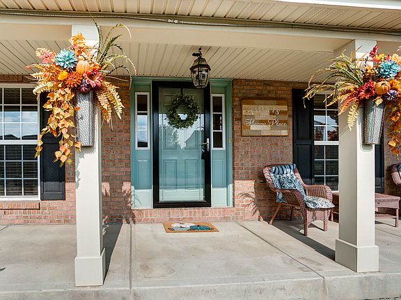 4th image of 4051 Blue Springs Dr