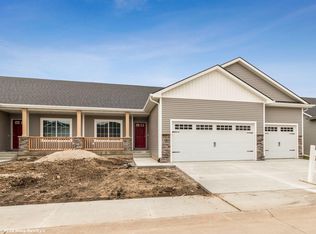 2908 SW School Ln, Ankeny, IA 50023