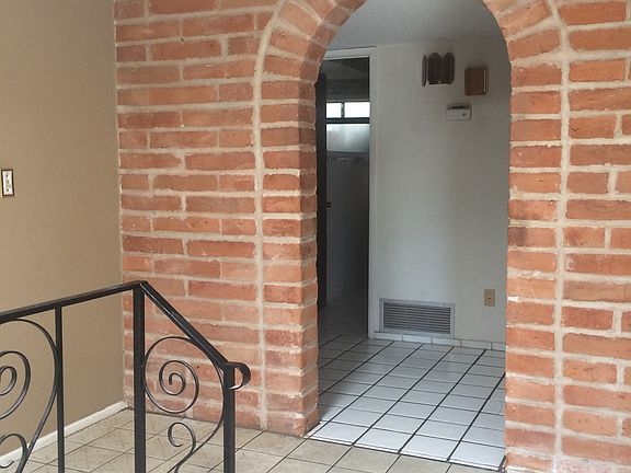 3rd image of 7515 N San Anna Dr