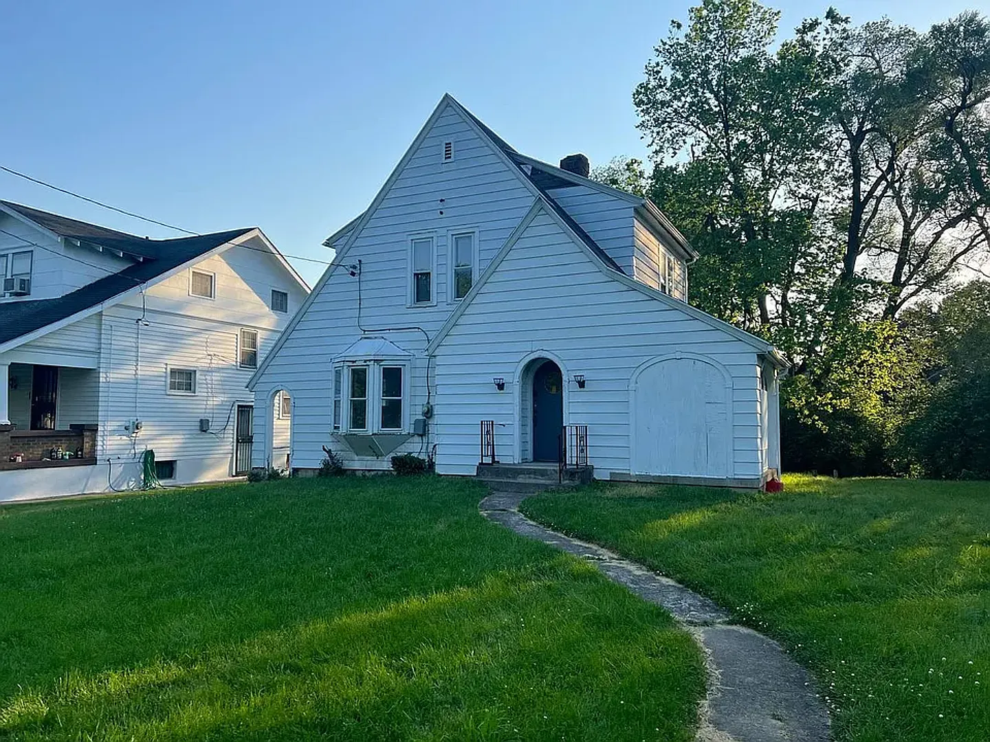 1045 Philadelphia Dr — Photo 1