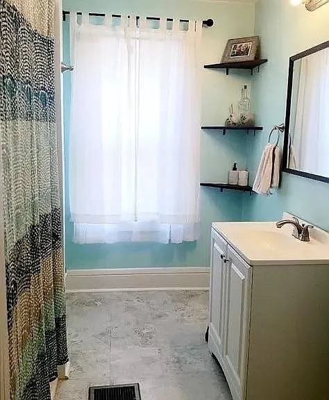 1234 Sawyer Ave — Photo 23