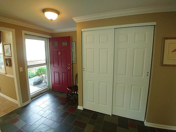 3rd image of 27 Dunmow Cres