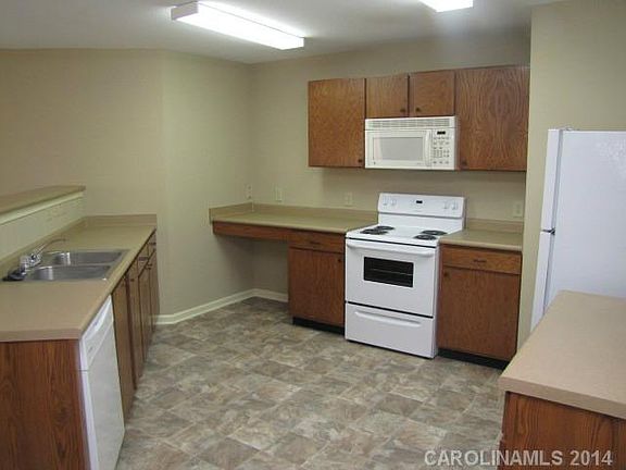 5th image of 100 Hayden Ct