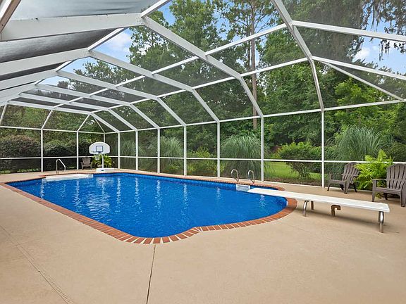 5th image of 8129 Viburnum Ct