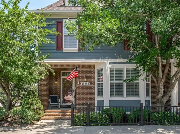 15955 S Wyandotte Dr, Olathe, KS 66062