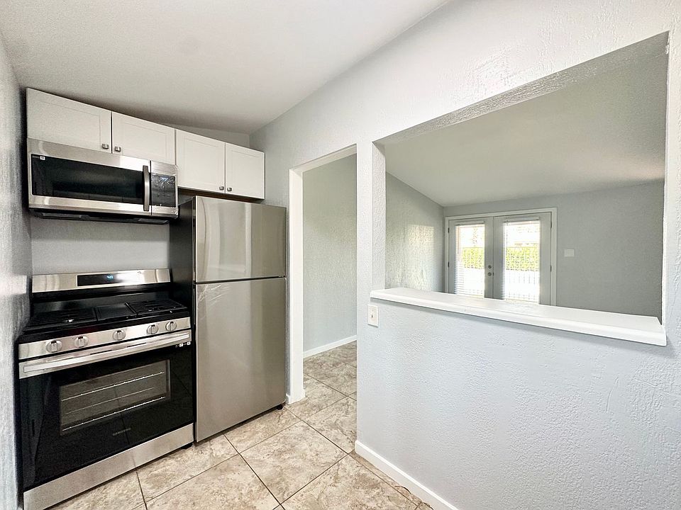 Studio Apartment In Palm Springs All Utilities Included 511 E Chuckwalla Rd Palm Springs CA