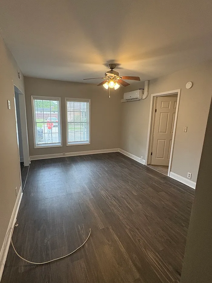3 bed, 2.0 bath, 1242 sqft, $1,100 — Photo 2