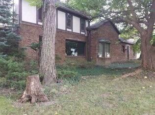 7683 Hoertz Rd, Parma, OH 44134