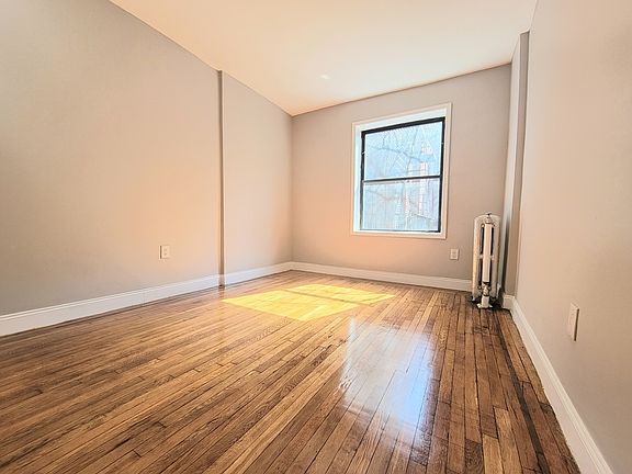 3rd image of 2702 Bronx Park E #T32