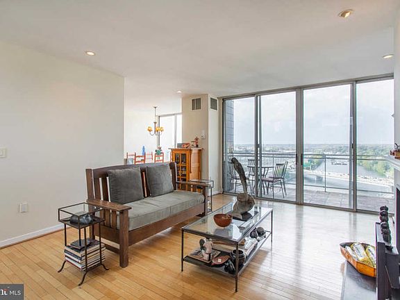 4th image of 2301 Cherry St APT 16C