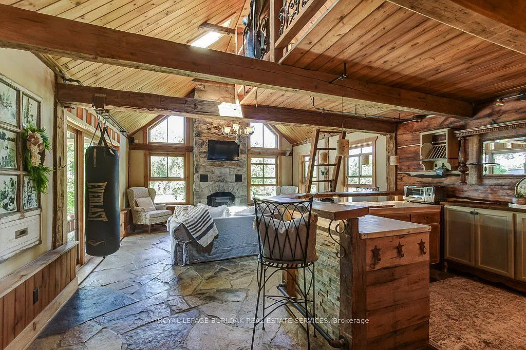 3 bed, $5,500 — Photo 3