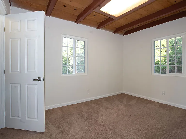 521 Pioneer Rd — Photo 26