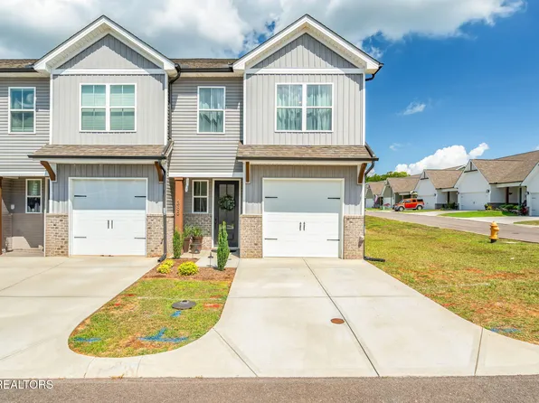 385 Harper Village Way, Lenoir City, TN 37771