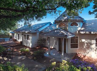 4 Oak Flat Rd, Orinda, CA 94563