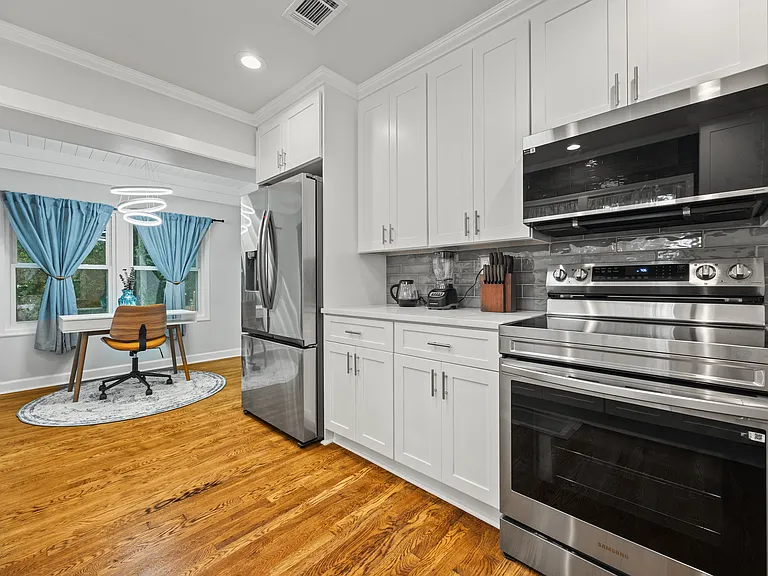 10 Claire Dr SE — Photo 8