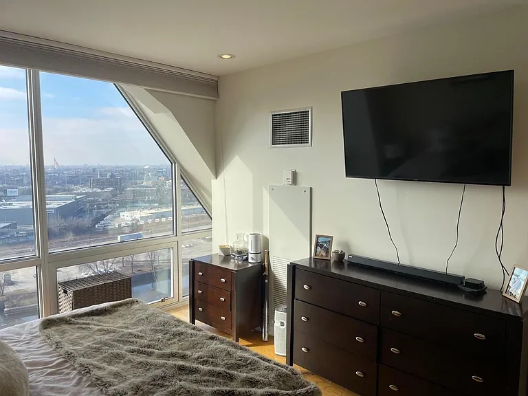 510 W Erie St #1304 — Photo 19