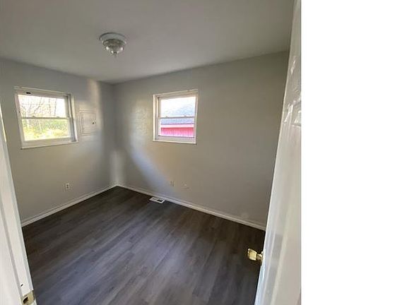 3rd image of 46 Hanna Ave #2