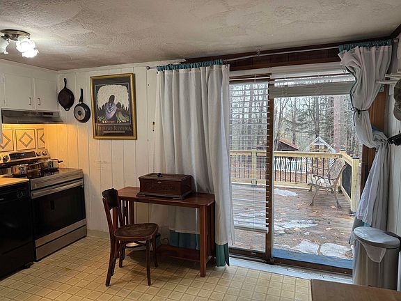 3rd image of 229 Tasker Hill Road