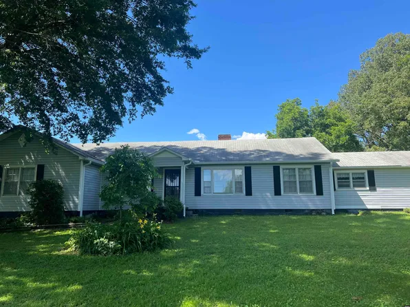 107 Milan Hwy, Trenton, TN 38382