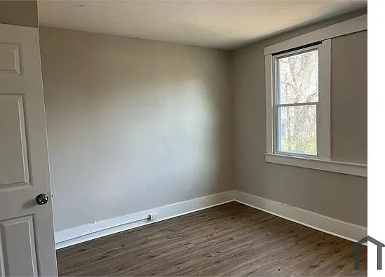 2 bed, 1100 sqft, $1,200 — Photo 4