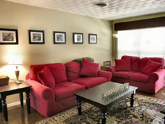 2nd image of 11320 Lanewood Cir