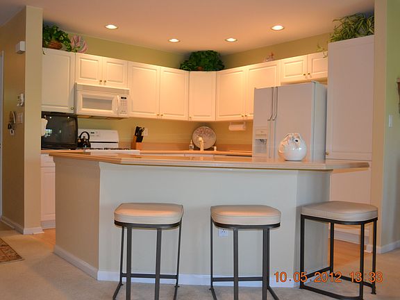 Kitchen upgraded with breakfast bar