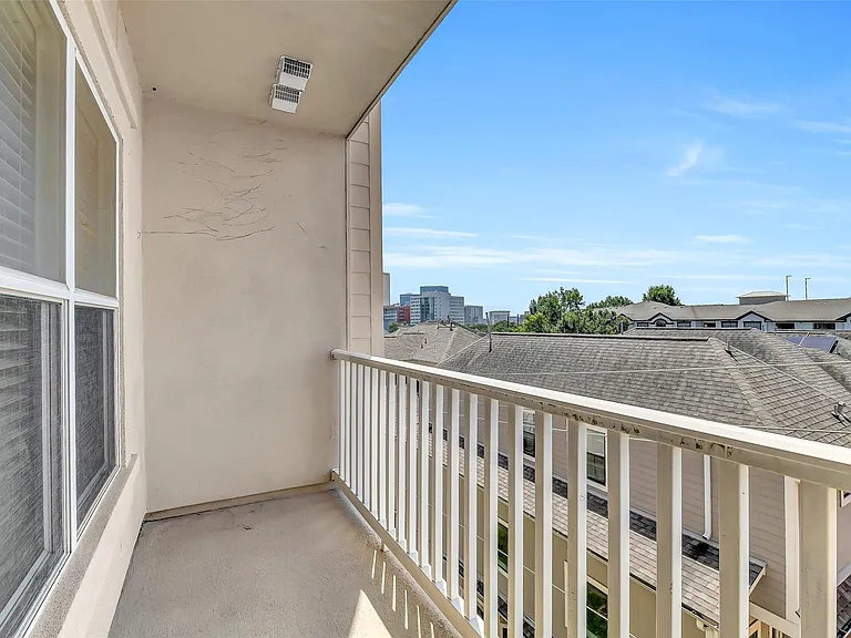 2203 Dorrington St #309 — Photo 28