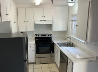 105 Freeway Dr, Napa, CA 94558