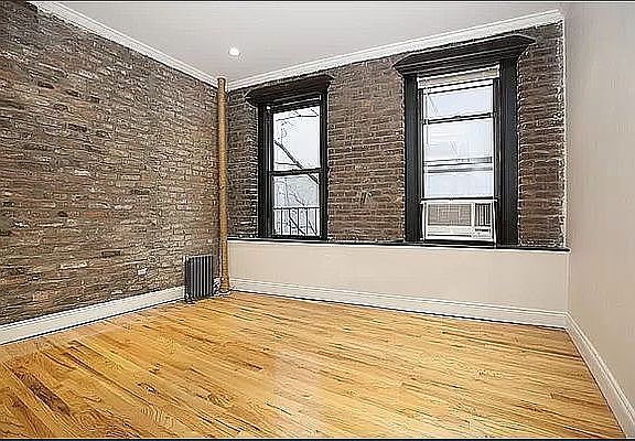 3rd image of 117 Elizabeth St APT 1B