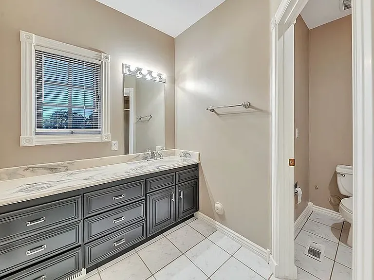825 N Capitol Blvd — Photo 10