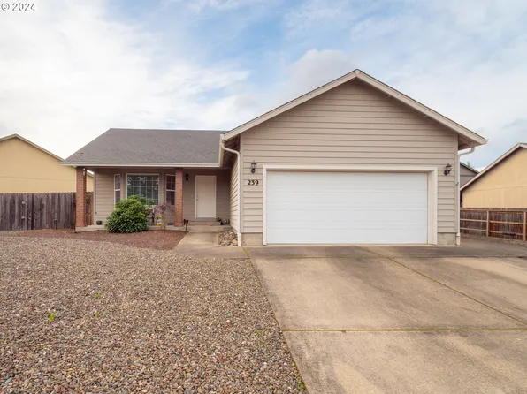 239 Cambridge Dr, Sutherlin, OR 97479