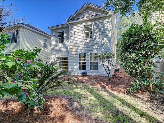3rd image of 14 Gold Oak Dr