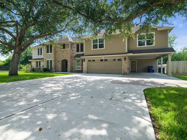 705 Briarmeadow Ave, Friendswood, TX 77546